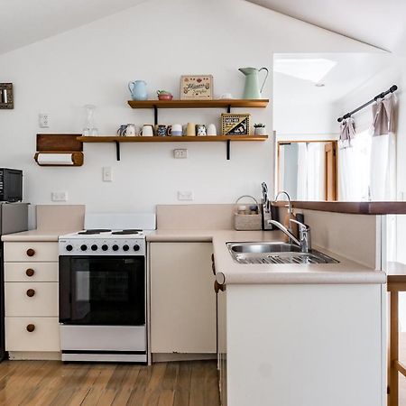 רגלאן Kowhai Cottage & Studio מראה חיצוני תמונה