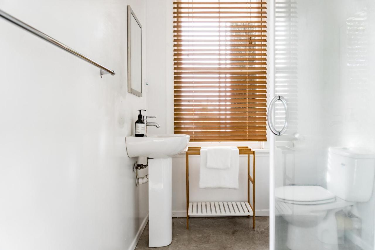 רגלאן Kowhai Cottage & Studio מראה חיצוני תמונה