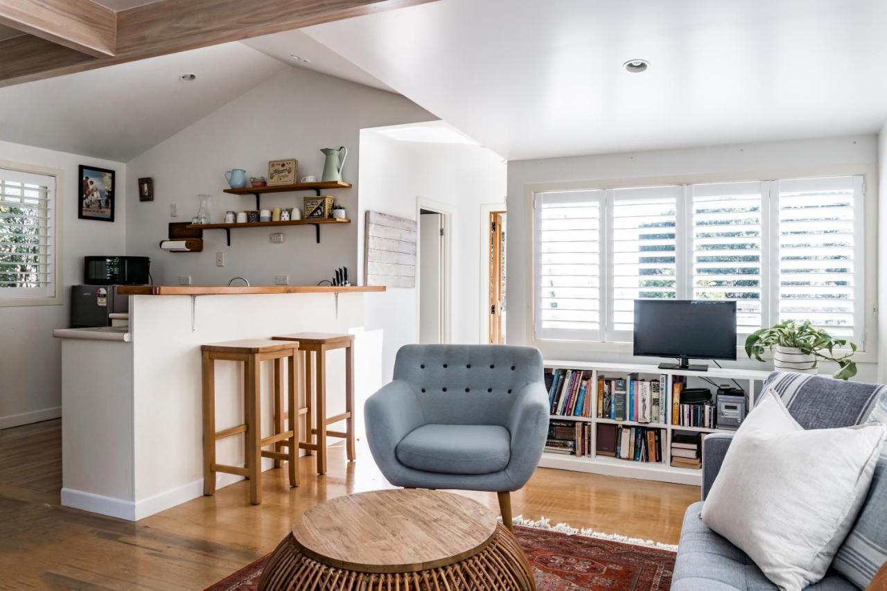 רגלאן Kowhai Cottage & Studio מראה חיצוני תמונה
